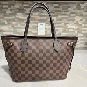 Like New! Louis Vuitton Damier Ebene Neverfull PM